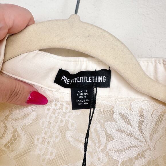 NWT Pretty Little Thing Cream Lace Fitted Bell Sleeve Button Down Shirt Blouse 8 - Picture 6 of 13